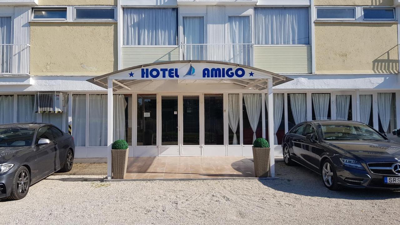 Hotel Amigo Zamárdi Exterior foto
